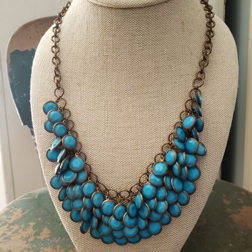 Elegant Turquoise Statement Necklace